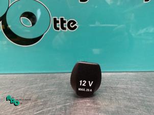 Nieuwe 12 Volt aansluiting Mercedes Sprinter 3,5t (906.73) 313 CDI 16V Prijs € 12,10 Inclusief btw aangeboden door Autodemontagebedrijf Otte