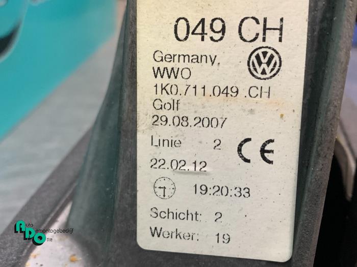 Schakelbak Mechaniek van een Volkswagen Golf VI (5K1) 1.6 TDI 16V 2012