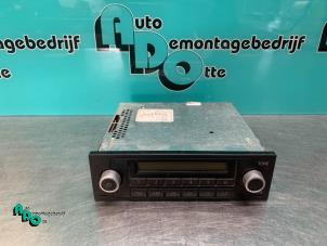 Gebruikte Radio Volkswagen Caddy Combi III (2KB,2KJ) 1.6 Prijs € 25,00 Margeregeling aangeboden door Autodemontagebedrijf Otte