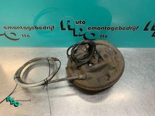 Gebruikte Remtrommel achter Renault Twingo II (CN) 1.2 Prijs € 20,00 Margeregeling aangeboden door Autodemontagebedrijf Otte