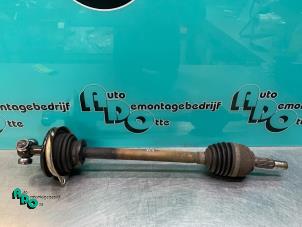 Gebruikte Cardanas links-voor (VWA) Renault Twingo II (CN) 1.2 Prijs € 25,00 Margeregeling aangeboden door Autodemontagebedrijf Otte