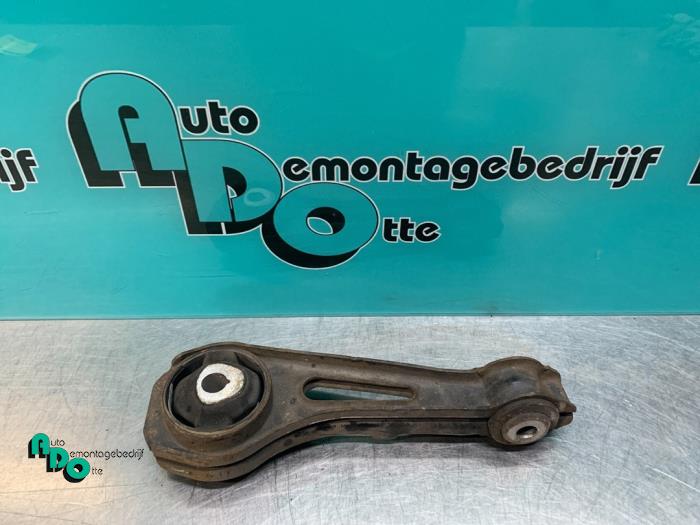 Gebruikte Motorrubber Renault Twingo II (CN) 1.2 Prijs € 15,00 Margeregeling aangeboden door Autodemontagebedrijf Otte
