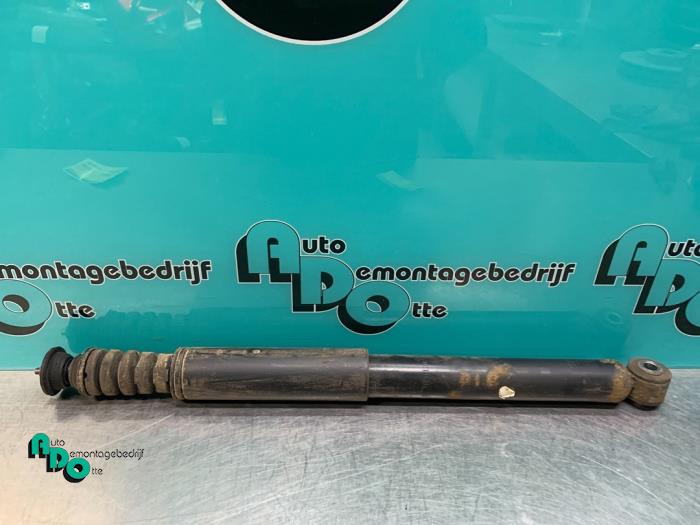 Gebruikte Schokdemper links-achter Renault Clio III (BR/CR) 1.2 16V TCe 100 Prijs € 15,00 Margeregeling aangeboden door Autodemontagebedrijf Otte