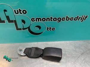 Gebruikte Veiligheidsgordel Insteek rechts-achter Peugeot 107 1.0 12V Prijs € 10,00 Margeregeling aangeboden door Autodemontagebedrijf Otte