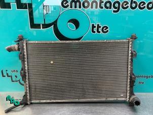 Gebruikte Radiateur Mercedes A (W168) 2.1 A-210 Evolution Prijs € 30,00 Margeregeling aangeboden door Autodemontagebedrijf Otte