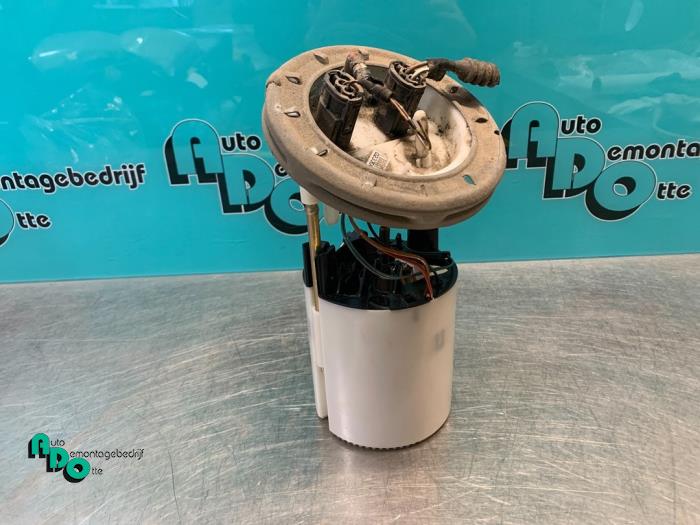Gebruikte Tank element Pomp BMW 3 serie (E90) 318i 16V Prijs € 25,00 Margeregeling aangeboden door Autodemontagebedrijf Otte
