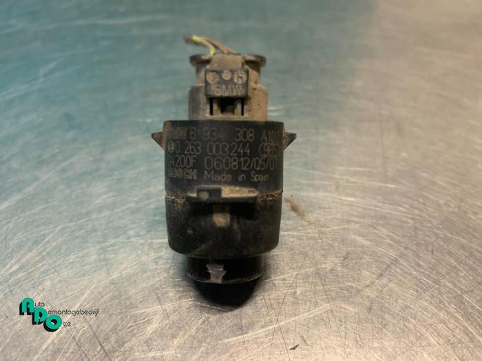 PDC Sensor van een BMW 3 serie (E90) 318i 16V 2006