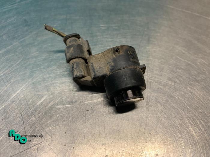 PDC Sensor van een BMW 3 serie (E90) 318i 16V 2006