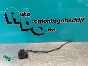 Gebruikte Sensor Temeratuur buiten BMW 3 serie (E90) 318i 16V Prijs € 10,00 Margeregeling aangeboden door Autodemontagebedrijf Otte