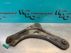 Gebruikte Draagarm links-voor Citroen C2 (JM) 1.1 Prijs € 20,00 Margeregeling aangeboden door Autodemontagebedrijf Otte