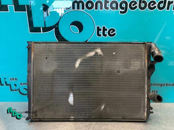 Gebruikte Radiateur Dacia Logan MCV I (KS) 1.5 dCi Prijs € 35,00 Margeregeling aangeboden door Autodemontagebedrijf Otte