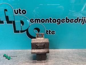 Gebruikte Relais Voorgloei Dacia Logan MCV (KS) 1.5 dCi Prijs € 15,00 Margeregeling aangeboden door Autodemontagebedrijf Otte