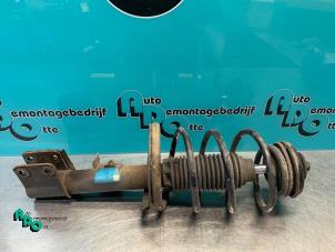 Gebruikte Mac Phersonpoot rechts-voor Peugeot 307 Break (3E) 2.0 HDi 90 Prijs € 20,00 Margeregeling aangeboden door Autodemontagebedrijf Otte