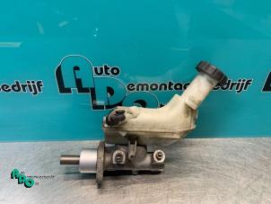 Gebruikte Hoofdremcilinder Nissan Micra (K12) 1.2 16V Prijs € 25,00 Margeregeling aangeboden door Autodemontagebedrijf Otte