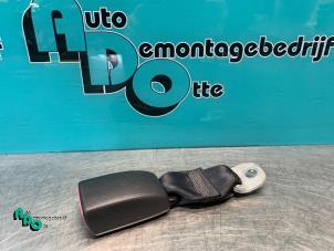 Gebruikte Veiligheidsgordel Insteek rechts-achter Peugeot 107 1.0 12V Prijs € 10,00 Margeregeling aangeboden door Autodemontagebedrijf Otte