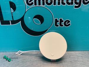 Gebruikte Afdekkap Sleepoog achter Mini Clubman (F54) Prijs € 15,00 Margeregeling aangeboden door Autodemontagebedrijf Otte