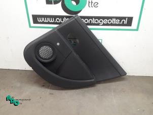 Gebruikte Deurbekleding 4Deurs rechts-achter Renault Clio III Estate/Grandtour (KR) 1.2 16V 75 Prijs € 40,00 Margeregeling aangeboden door Autodemontagebedrijf Otte