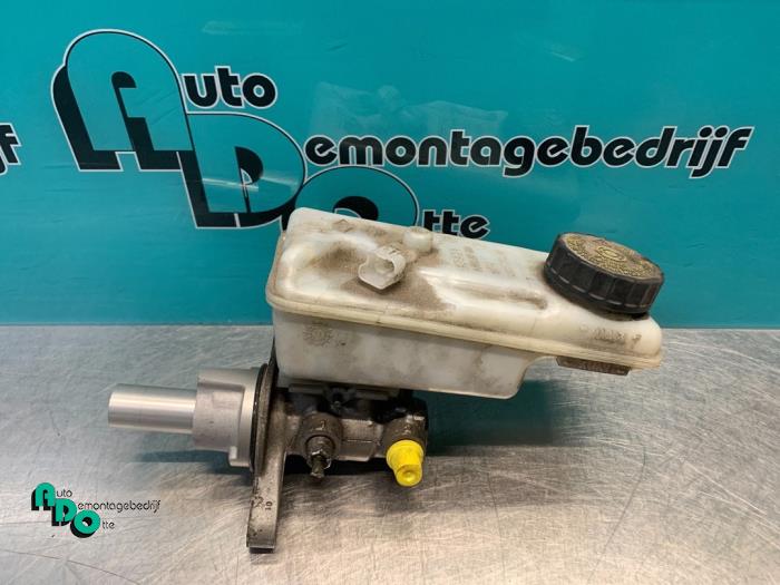 Gebruikte Hoofdremcilinder Renault Kangoo Express (FW) 1.5 dCi 75 Prijs € 25,00 Margeregeling aangeboden door Autodemontagebedrijf Otte