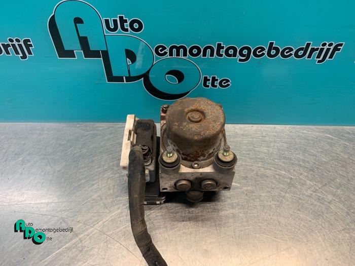 Gebruikte ABS Pomp Mitsubishi Lancer Wagon (CS/CT) 1.6 16V Prijs € 75,00 Margeregeling aangeboden door Autodemontagebedrijf Otte