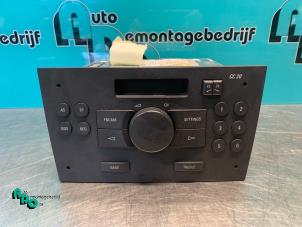 Gebruikte Radio Opel Agila (A) 1.0 12V Twin Port Prijs € 40,00 Margeregeling aangeboden door Autodemontagebedrijf Otte