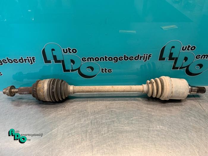 Gebruikte Aandrijfas links-voor Suzuki Swift (ZA/ZC/ZD1/2/3/9) 1.3 VVT 16V Prijs € 25,00 Margeregeling aangeboden door Autodemontagebedrijf Otte