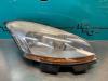 Citroën C4 Grand Picasso (UA) 1.6 16V VTi Koplamp rechts