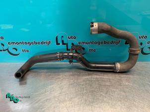 Gebruikte Intercooler Buis Opel Corsa D 1.3 CDTi 16V Ecotec Prijs € 25,00 Margeregeling aangeboden door Autodemontagebedrijf Otte