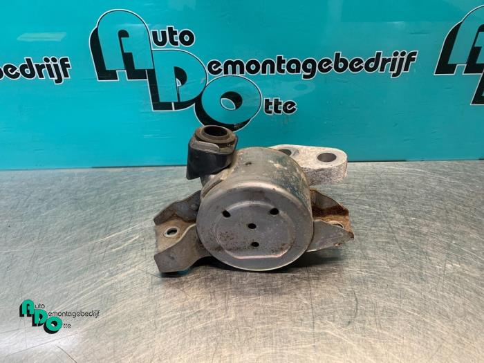 Gebruikte Motorsteun Opel Corsa D 1.3 CDTi 16V Ecotec Prijs € 15,00 Margeregeling aangeboden door Autodemontagebedrijf Otte