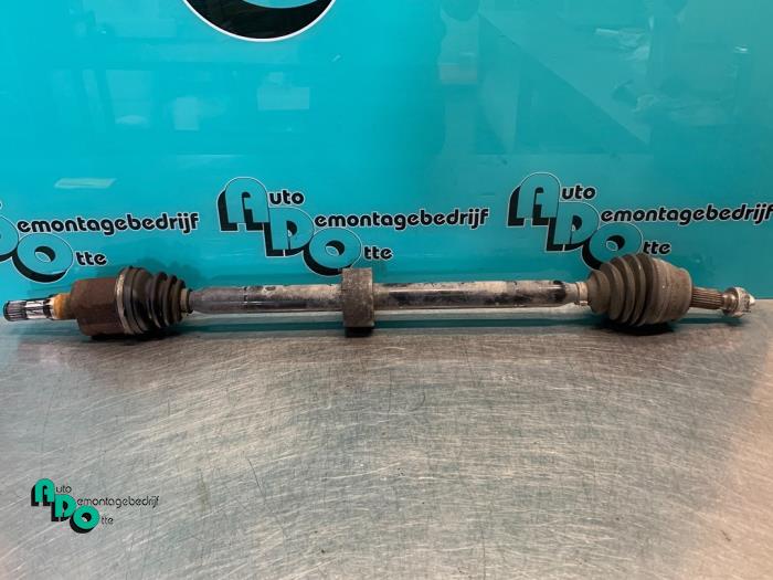 Gebruikte Steekas rechts-voor Opel Corsa D 1.3 CDTi 16V Ecotec Prijs € 20,00 Margeregeling aangeboden door Autodemontagebedrijf Otte
