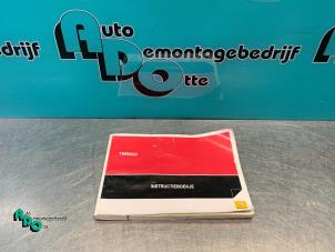 Gebruikte Instructie Boekje Renault Twingo II (CN) 1.5 dCi 90 FAP Prijs € 10,00 Margeregeling aangeboden door Autodemontagebedrijf Otte