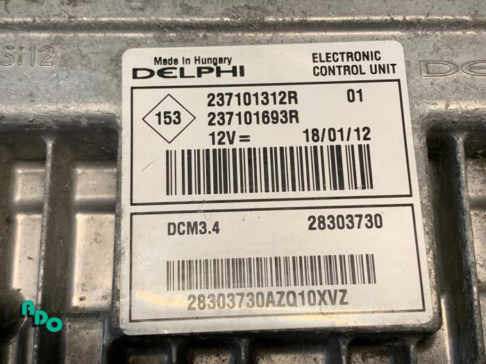 Kontaktslot + computer van een Renault Twingo II (CN) 1.5 dCi 90 FAP 2012