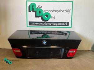 Gebruikte Kofferdeksel BMW 3 serie (E46/2) 318 Ci 16V Prijs € 75,00 Margeregeling aangeboden door Autodemontagebedrijf Otte