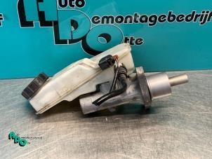 Gebruikte Hoofdremcilinder Ford Focus 2 Wagon 1.6 16V Prijs € 25,00 Margeregeling aangeboden door Autodemontagebedrijf Otte