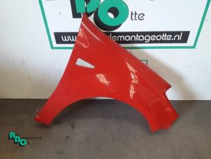 Gebruikte Scherm rechts-voor Dacia Sandero I (BS) 1.2 16V Prijs € 60,00 Margeregeling aangeboden door Autodemontagebedrijf Otte