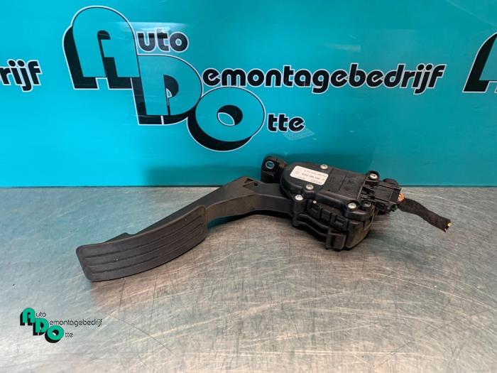 Gebruikte Sensor Gaspedaalpositie Dacia Sandero I (BS) 1.2 16V Prijs € 25,00 Margeregeling aangeboden door Autodemontagebedrijf Otte