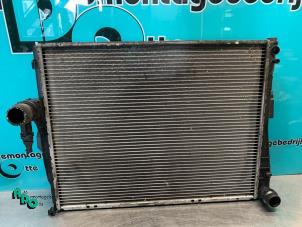 Gebruikte Radiateur BMW 3 serie (E46/2) 318 Ci 16V Prijs € 25,00 Margeregeling aangeboden door Autodemontagebedrijf Otte