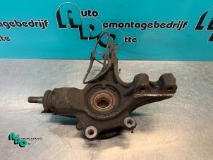 Gebruikte Fusee links-voor Peugeot Partner (GC/GF/GG/GJ/GK) 1.6 HDI 90 Prijs € 25,00 Margeregeling aangeboden door Autodemontagebedrijf Otte