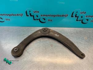 Gebruikte Draagarm rechts-voor Peugeot Partner (GC/GF/GG/GJ/GK) 1.6 HDI 90 Prijs € 20,00 Margeregeling aangeboden door Autodemontagebedrijf Otte