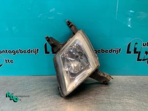 Gebruikte Mistlamp links-voor Peugeot 407 SW (6E) 1.8 16V Prijs € 15,00 Margeregeling aangeboden door Autodemontagebedrijf Otte