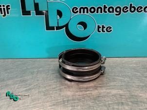 Gebruikte Intercooler Slang Mercedes C-Klasse AMG (W205) C-63 S,Edition 1 AMG 4.0 V8 Biturbo Prijs € 20,00 Margeregeling aangeboden door Autodemontagebedrijf Otte