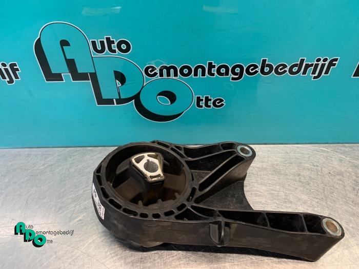 Gebruikte Motorrubber Opel Astra J GTC (PD2/PF2) 1.4 Turbo 16V ecoFLEX 140 Prijs € 15,00 Margeregeling aangeboden door Autodemontagebedrijf Otte