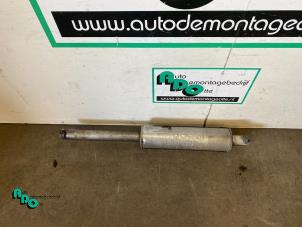 Gebruikte Uitlaat Middendemper Volkswagen Golf III (1H1) 1.6 i Prijs € 40,00 Margeregeling aangeboden door Autodemontagebedrijf Otte