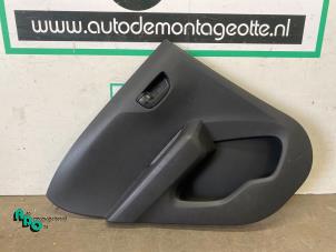 Gebruikte Deurbekleding 4Deurs links-achter Peugeot 108 1.0 12V Prijs € 30,00 Margeregeling aangeboden door Autodemontagebedrijf Otte