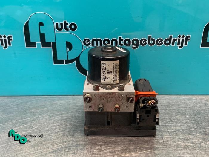 Gebruikte ABS Pomp Mitsubishi Grandis (NA) 2.4 16V MIVEC Prijs € 50,00 Margeregeling aangeboden door Autodemontagebedrijf Otte