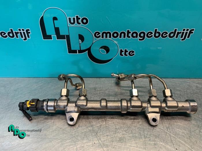Gebruikte Verstuiver brug Peugeot Bipper (AA) 1.3 HDI Prijs € 30,00 Margeregeling aangeboden door Autodemontagebedrijf Otte