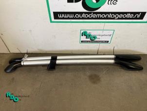 Gebruikte Dakdrager set Mitsubishi Outlander (CU) 2.0 16V 4x2 Prijs € 125,00 Margeregeling aangeboden door Autodemontagebedrijf Otte