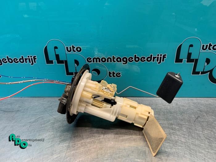 Gebruikte Tank element Pomp Daihatsu Cuore (L251/271/276) 1.0 12V DVVT Prijs € 25,00 Margeregeling aangeboden door Autodemontagebedrijf Otte
