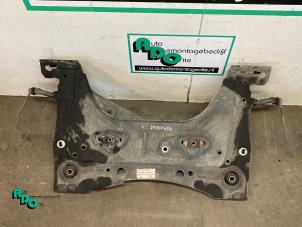 Gebruikte Subframe Renault Clio III (BR/CR) 1.2 16V 65 Prijs € 40,00 Margeregeling aangeboden door Autodemontagebedrijf Otte