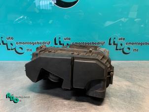 Gebruikte Luchtfilterhuis Citroen C5 II Berline (RC) 1.8 16V Prijs € 25,00 Margeregeling aangeboden door Autodemontagebedrijf Otte