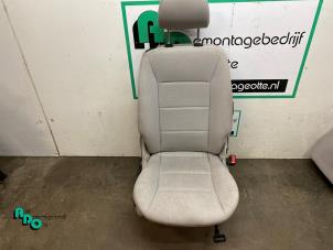Gebruikte Voorstoel rechts Mercedes B (W245,242) 2.0 B-200 16V Prijs € 70,00 Margeregeling aangeboden door Autodemontagebedrijf Otte